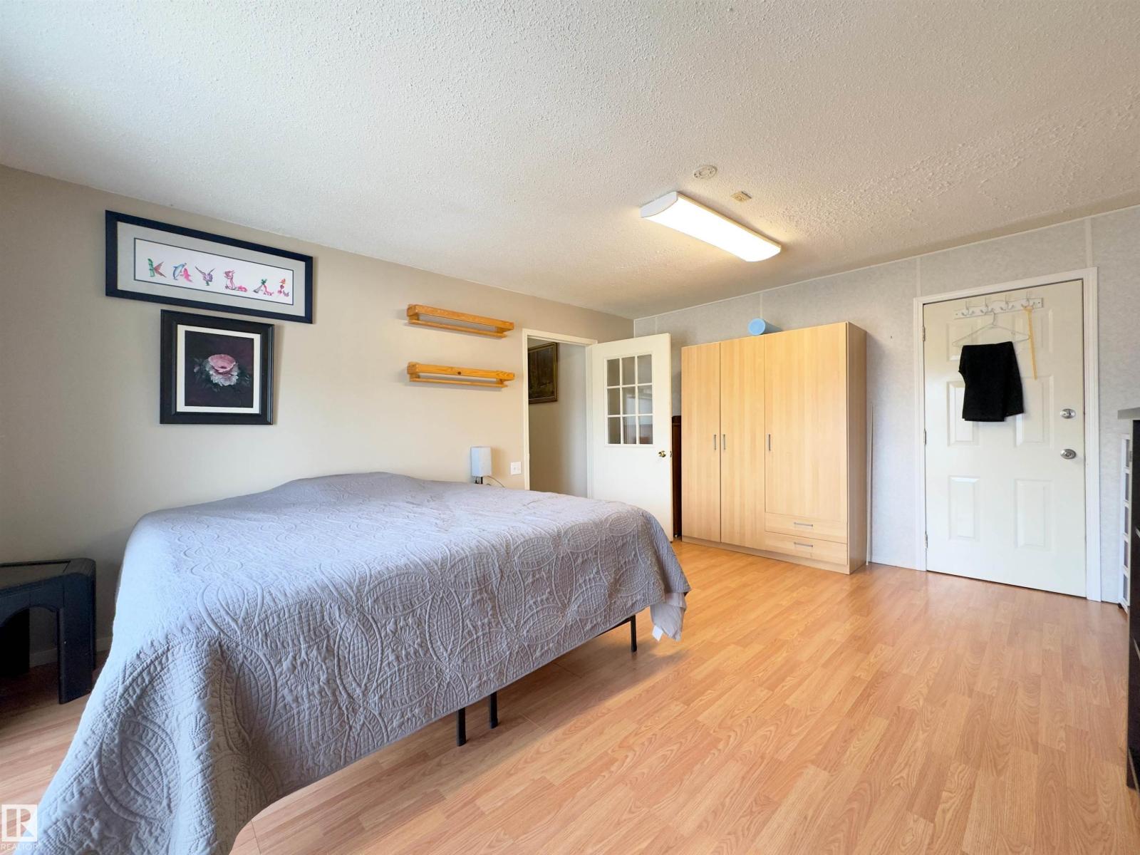 4844 47 Av Property Photo 19