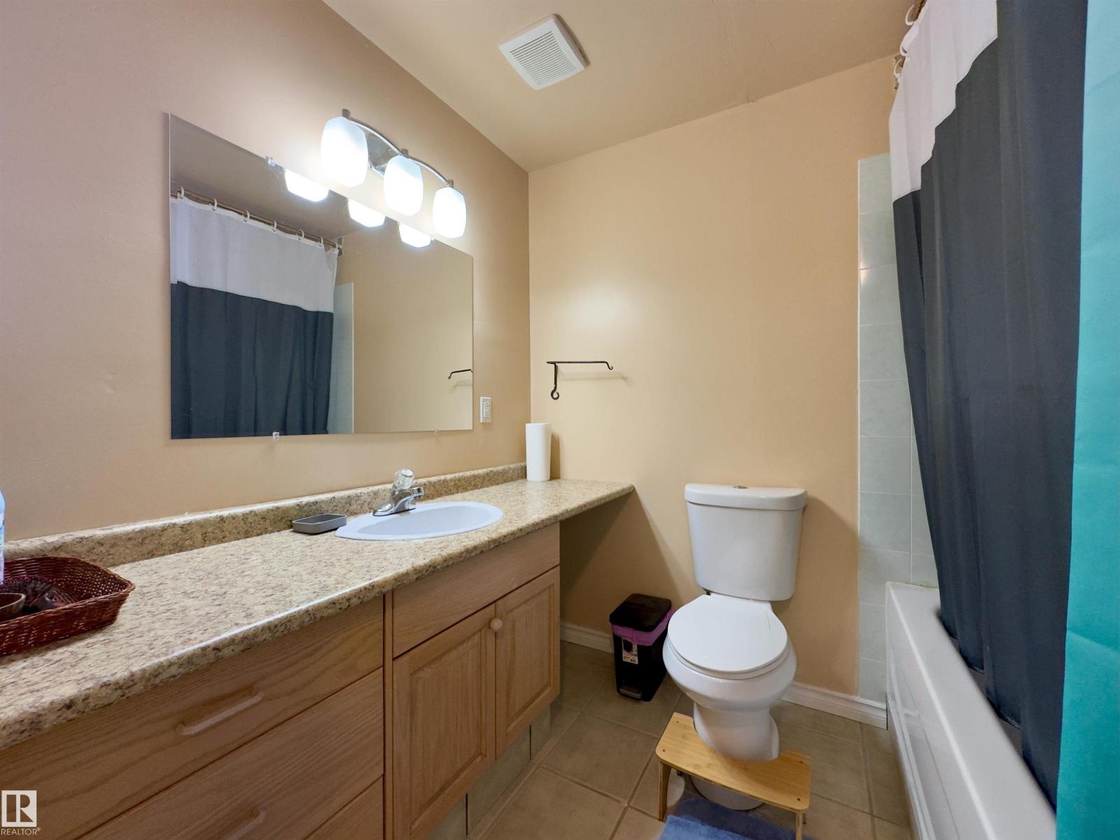 4844 47 Av Property Photo 31
