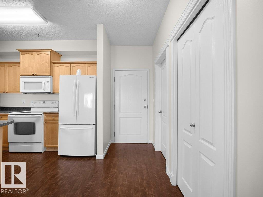 #116 16807 100 Av Nw Property Photo 11