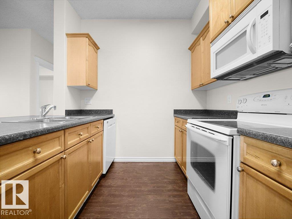 #116 16807 100 Av Nw Property Photo 13
