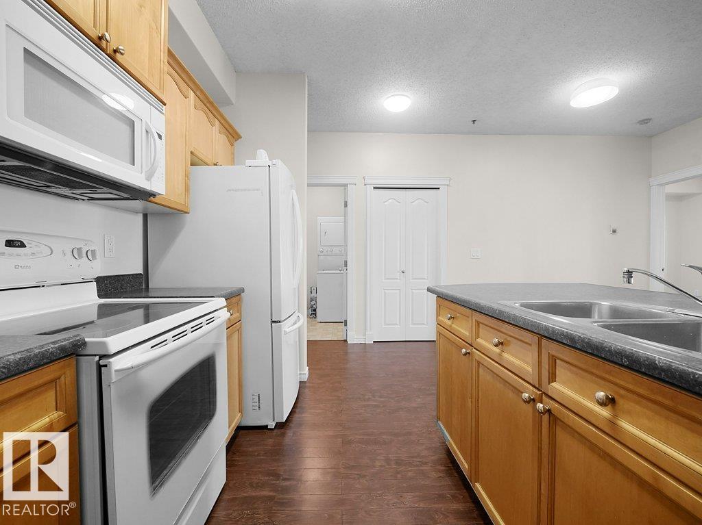 #116 16807 100 Av Nw Property Photo 15