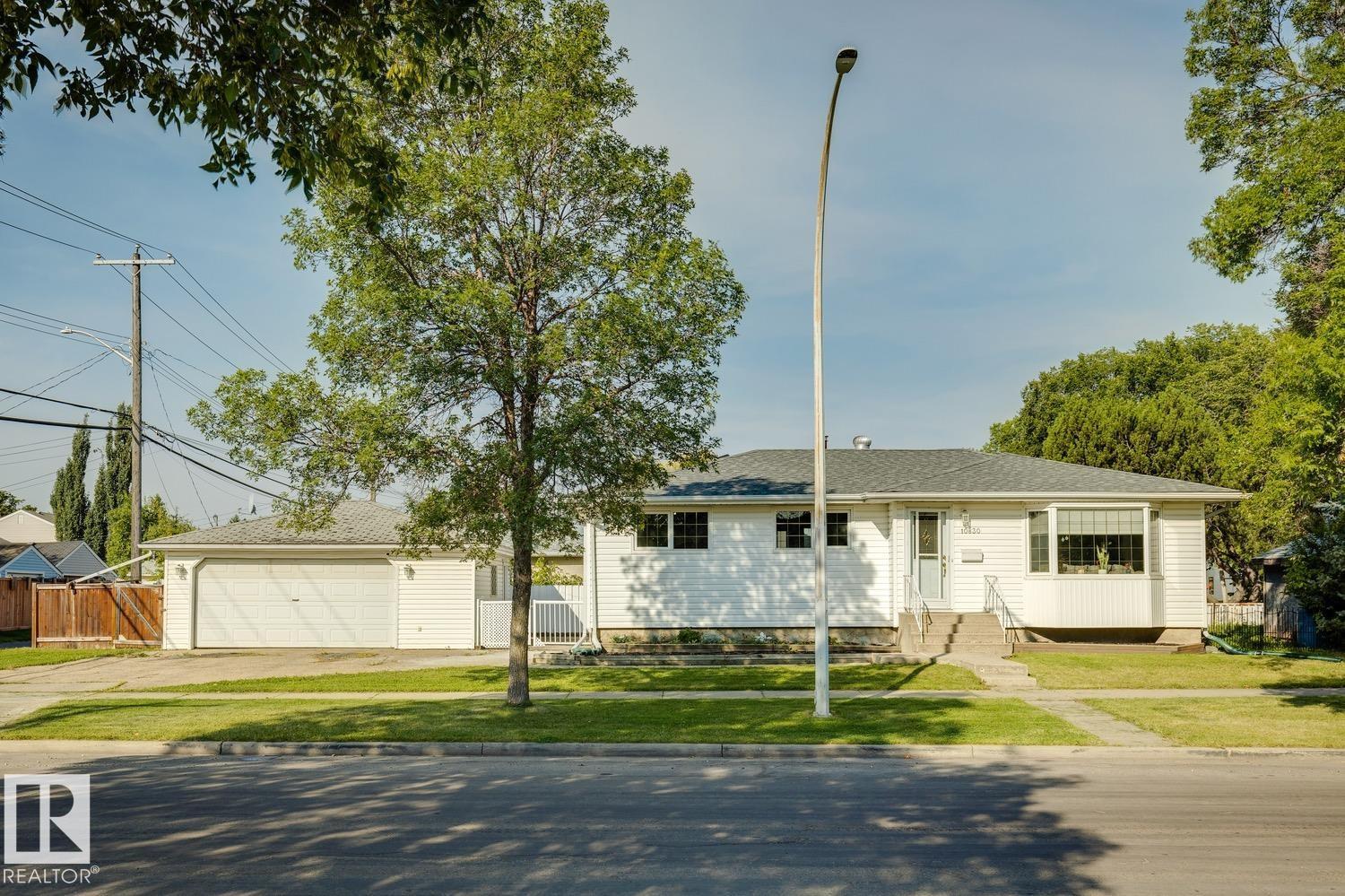 10830 159 St Nw Property Photo 1