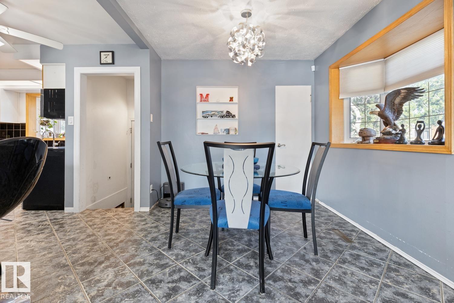 10830 159 St Nw Property Photo 8