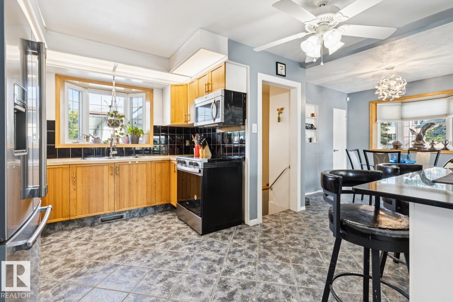 10830 159 St Nw Property Photo 17