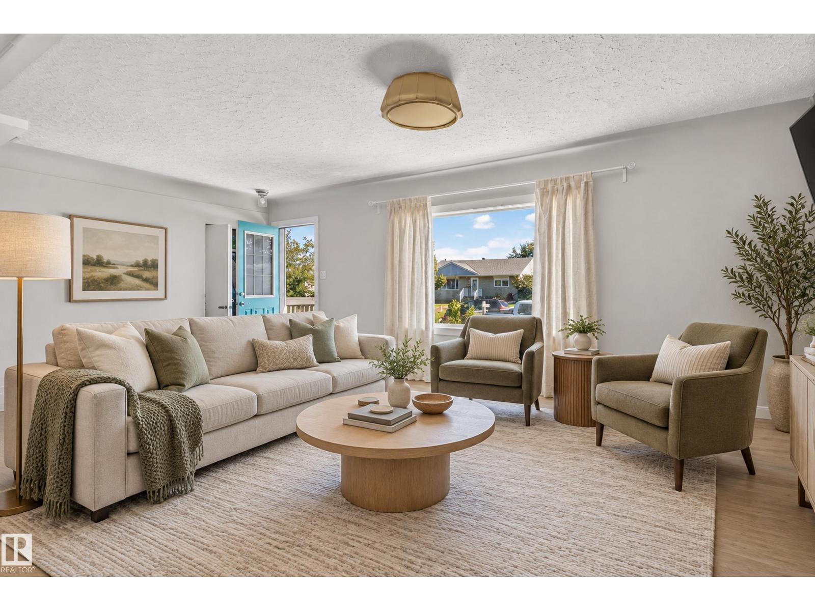 10548 40 St Nw Property Photo 10