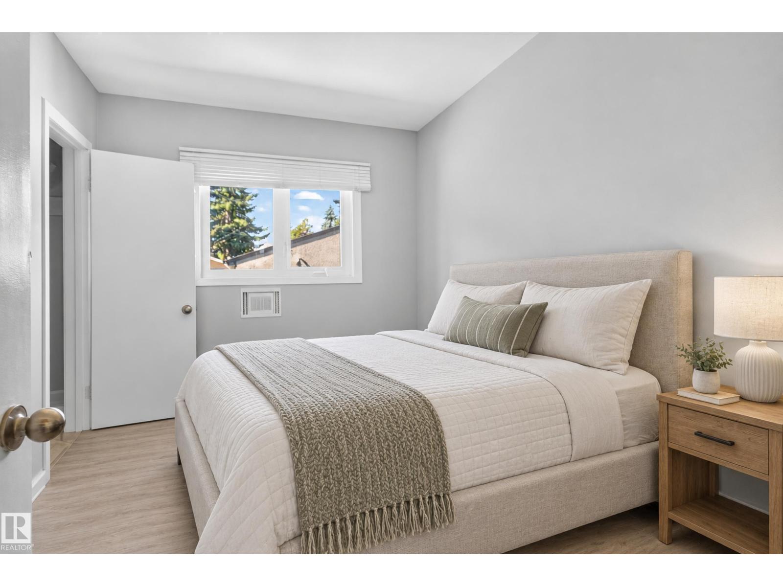 10548 40 St Nw Property Photo 13