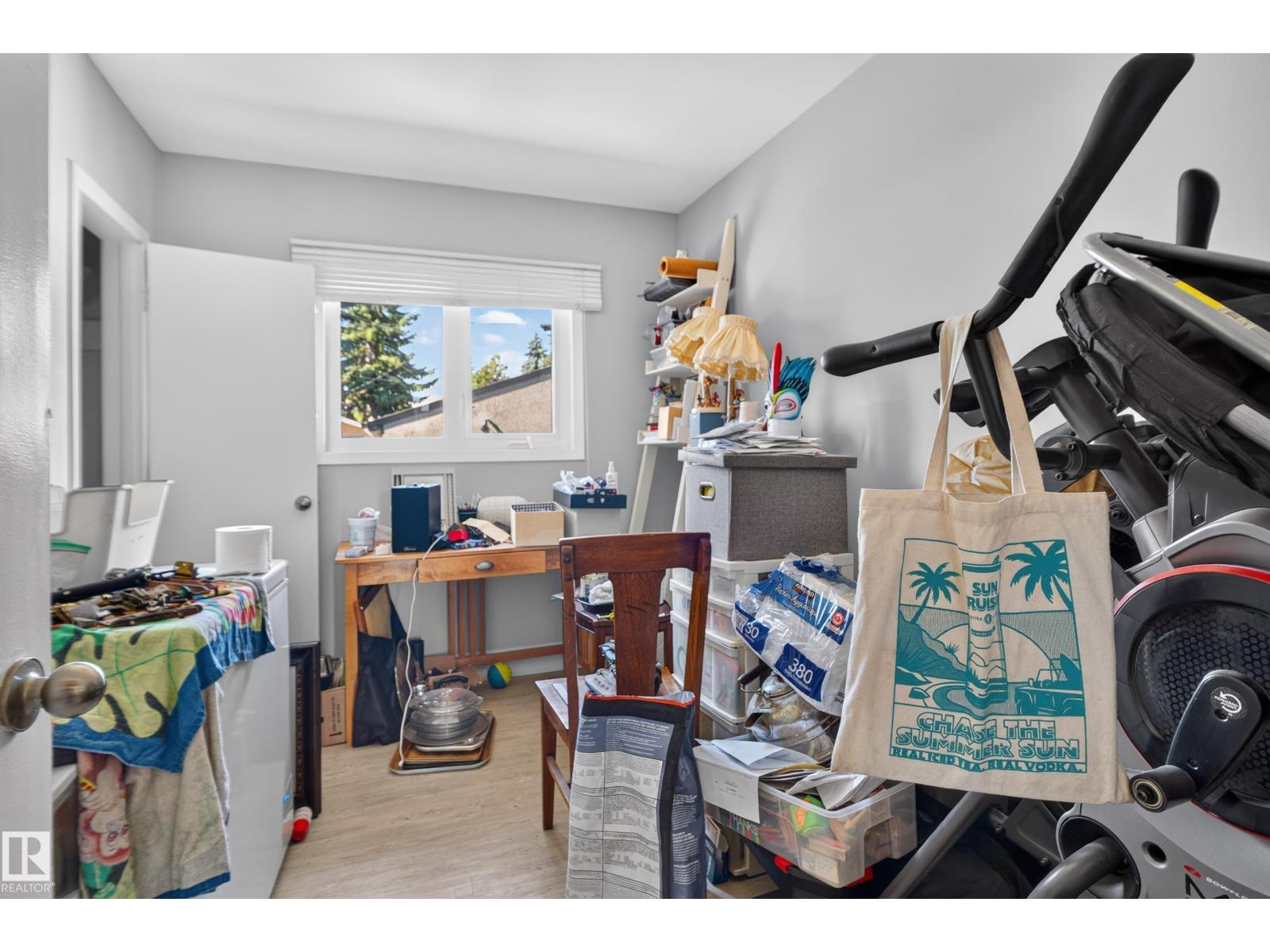 10548 40 St Nw Property Photo 16