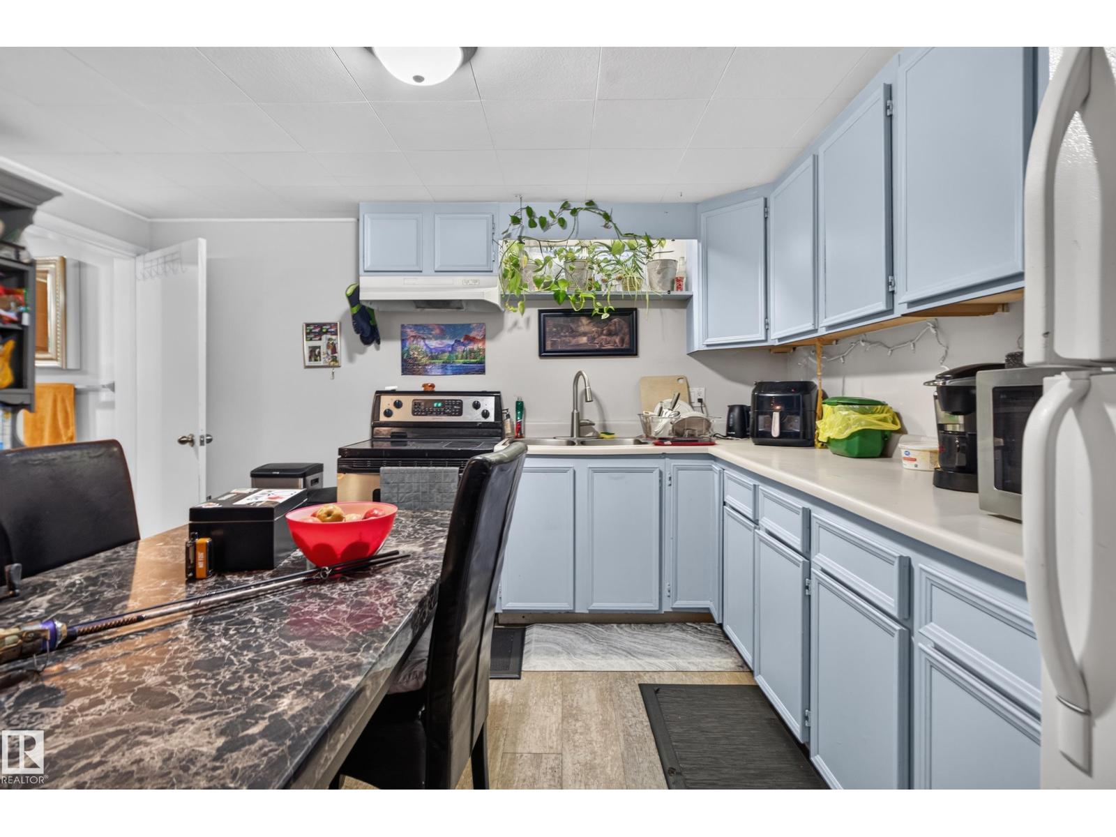 10548 40 St Nw Property Photo 22