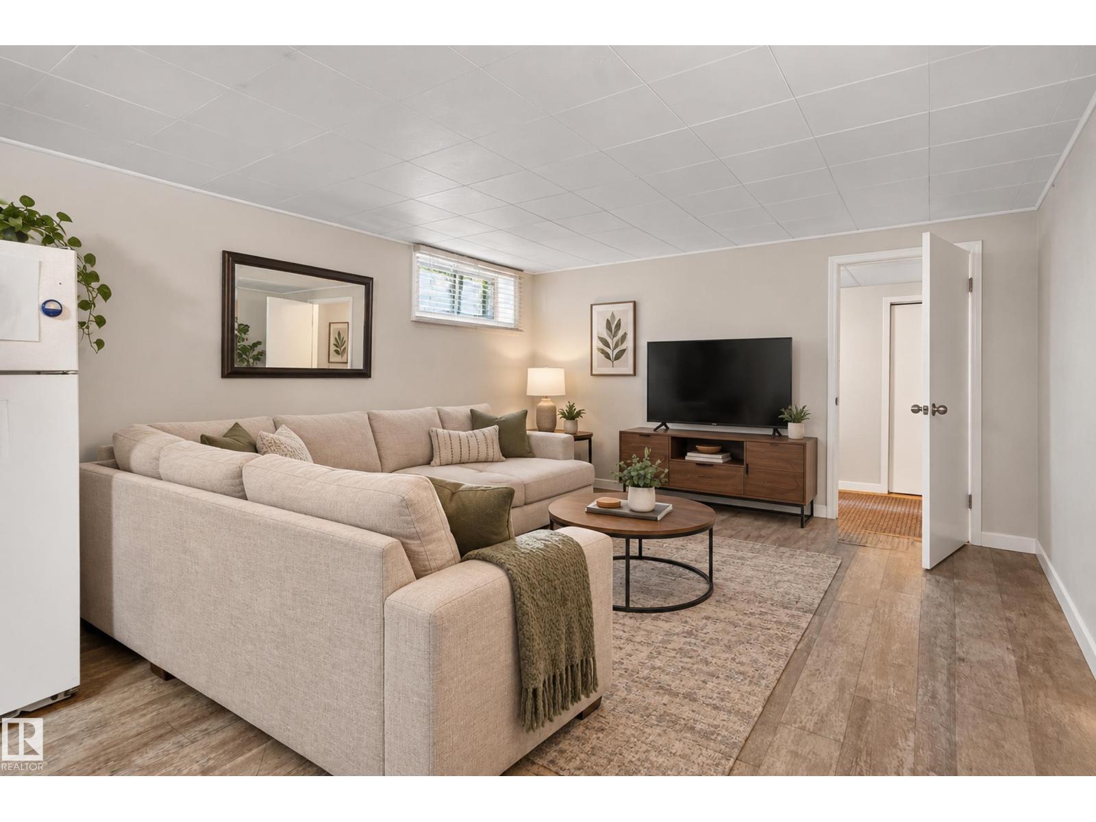10548 40 St Nw Property Photo 25