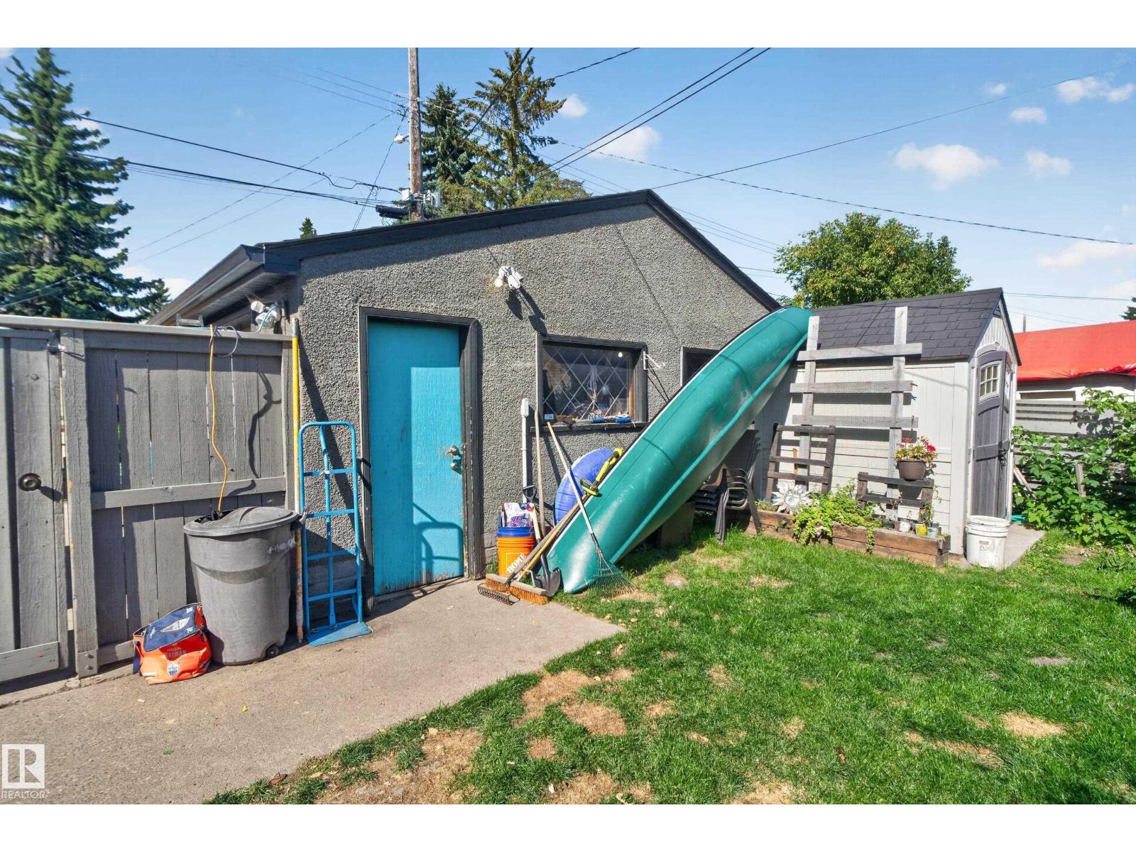 10548 40 St Nw Property Photo 34