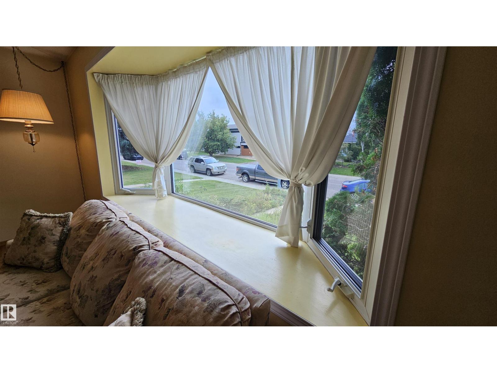 13439 114 St Nw Property Photo 8