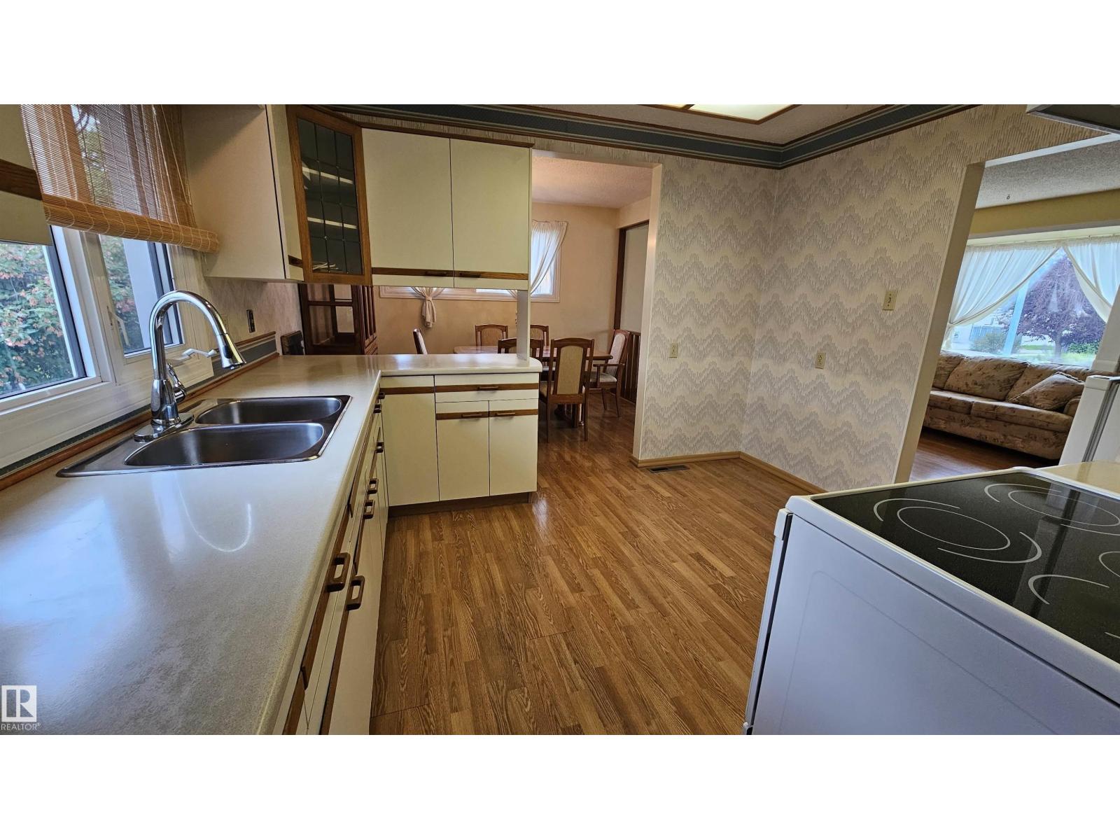 13439 114 St Nw Property Photo 11