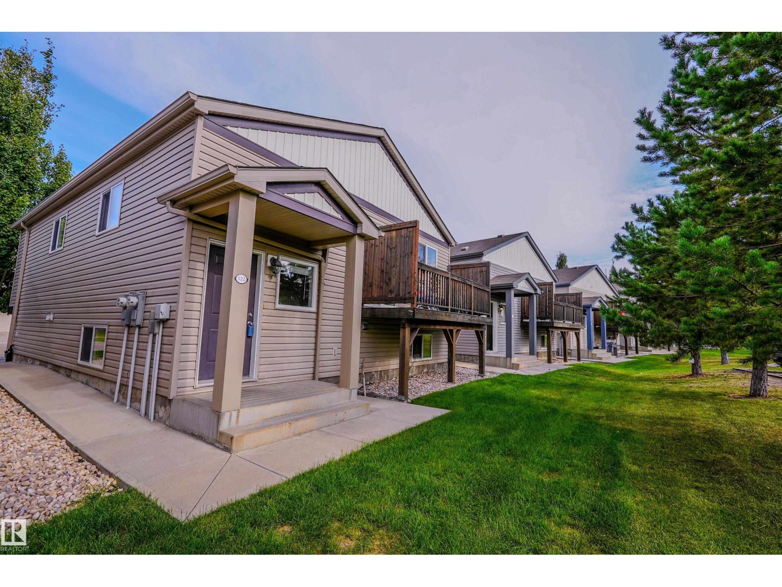 122 142 Selkirk Pl Property Photo 1