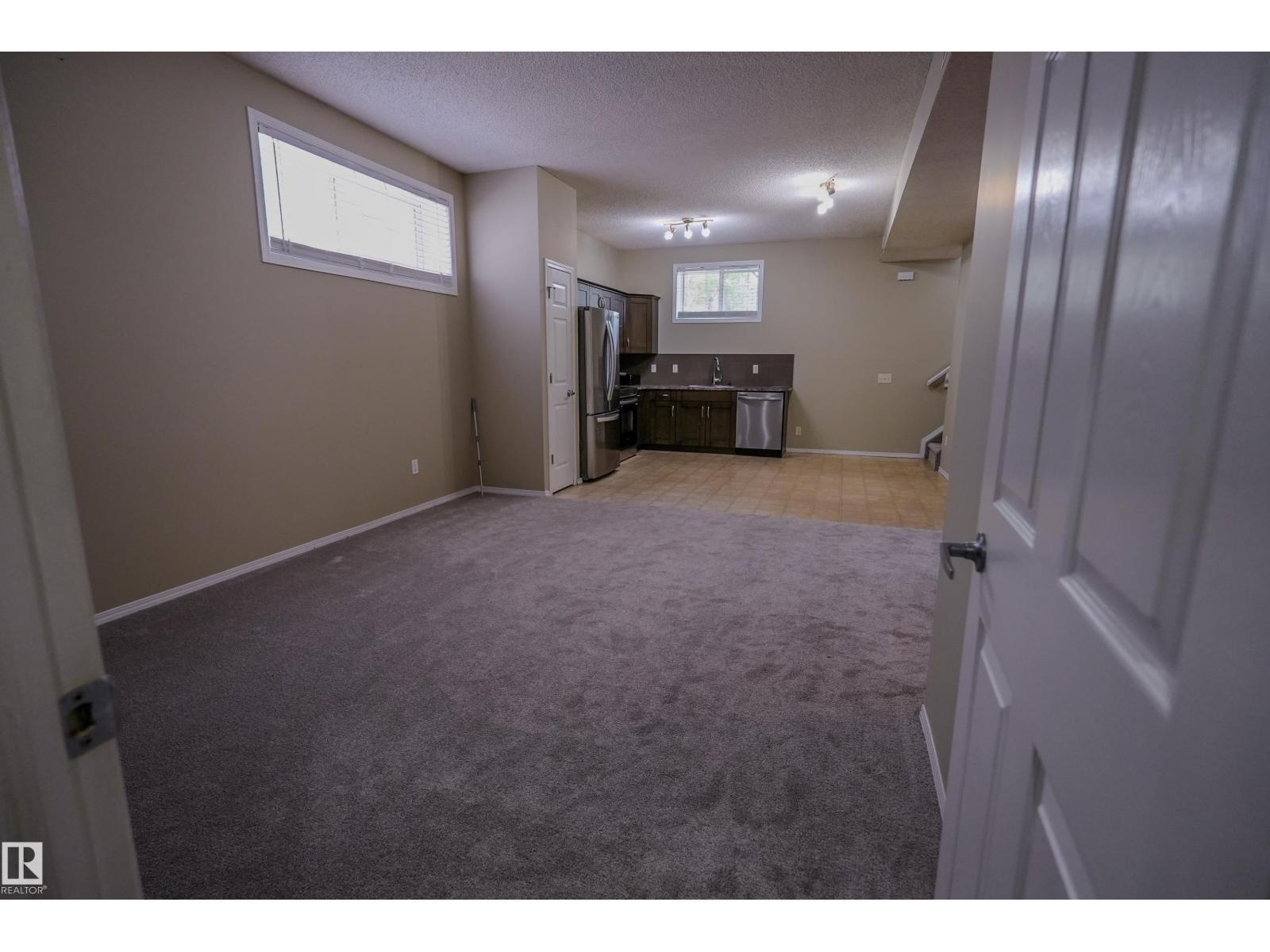122 142 Selkirk Pl Property Photo 13