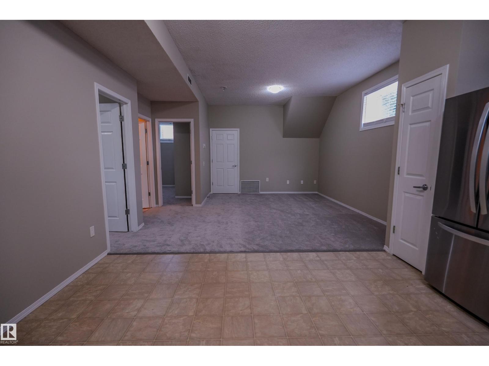 122 142 Selkirk Pl Property Photo 18