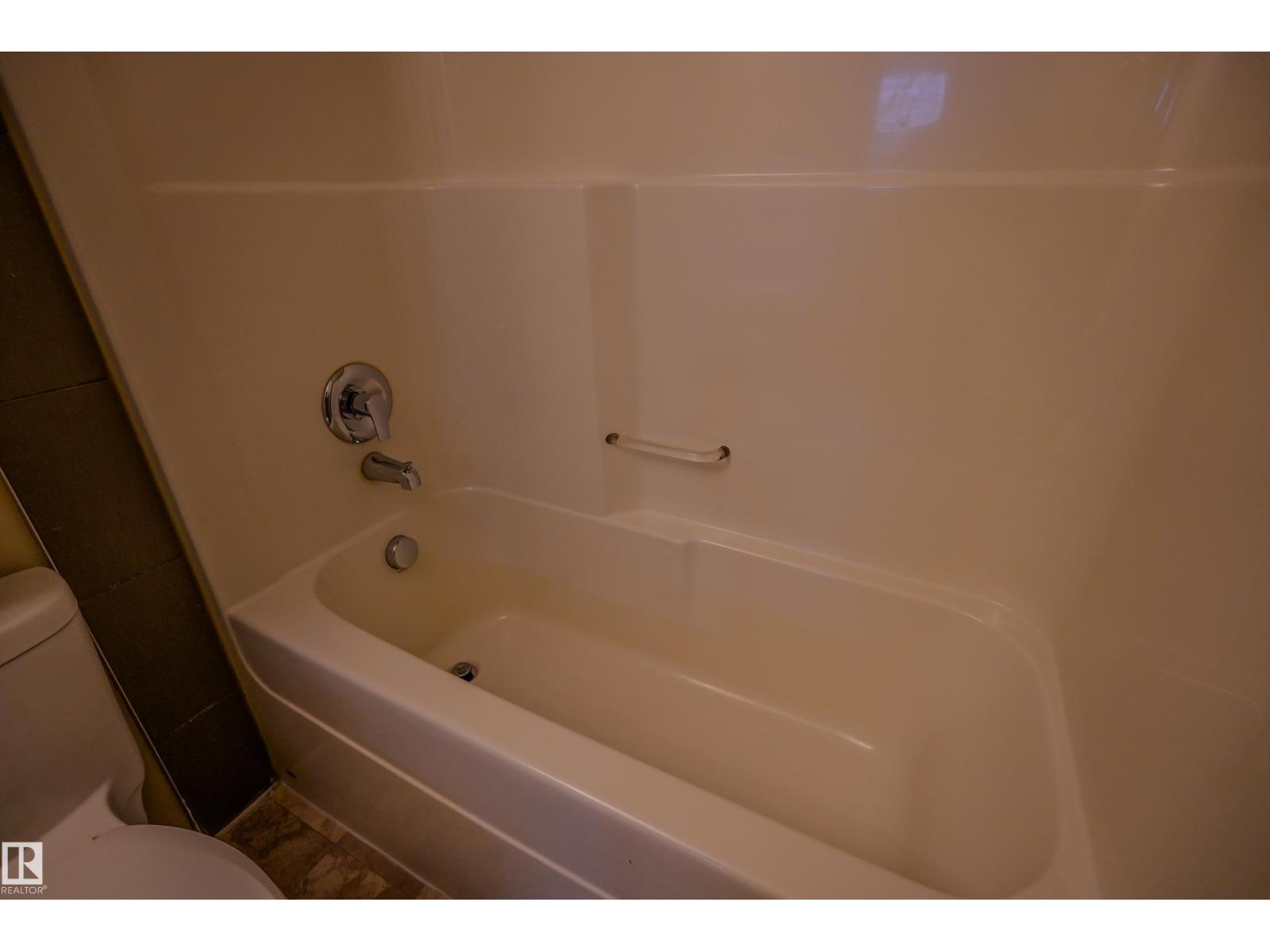 122 142 Selkirk Pl Property Photo 21