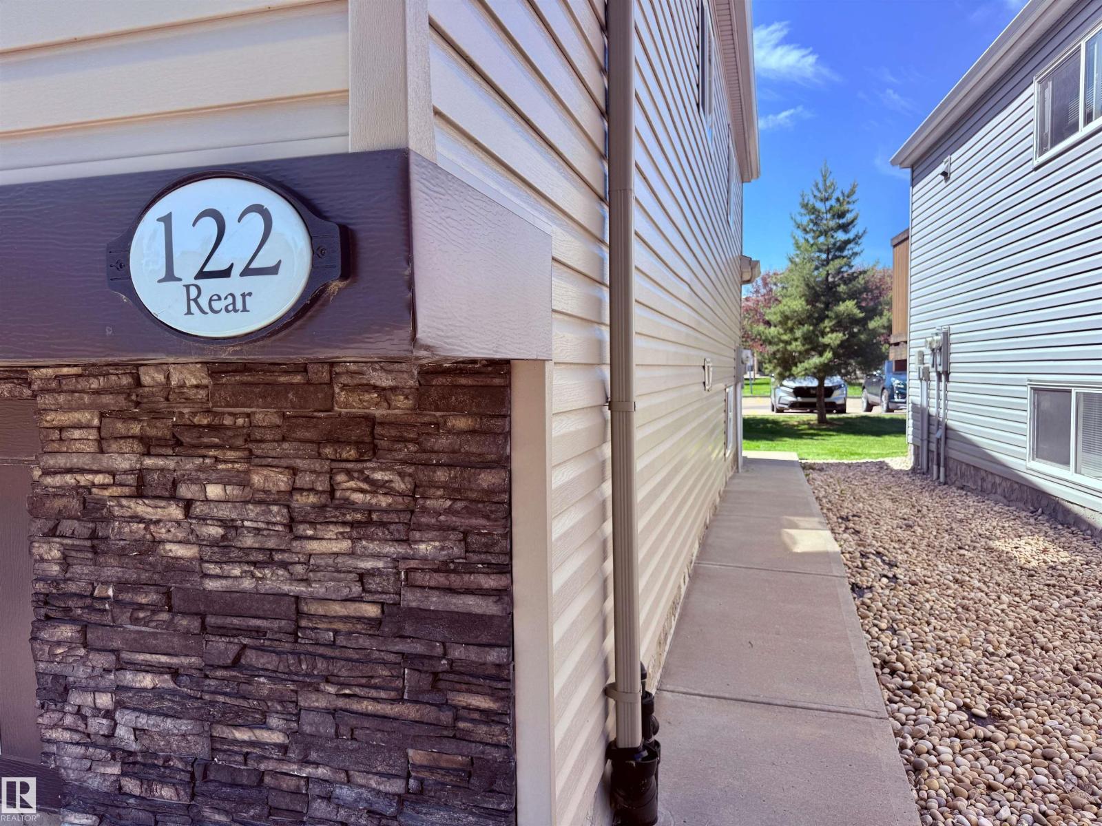 122 142 Selkirk Pl Property Photo 32