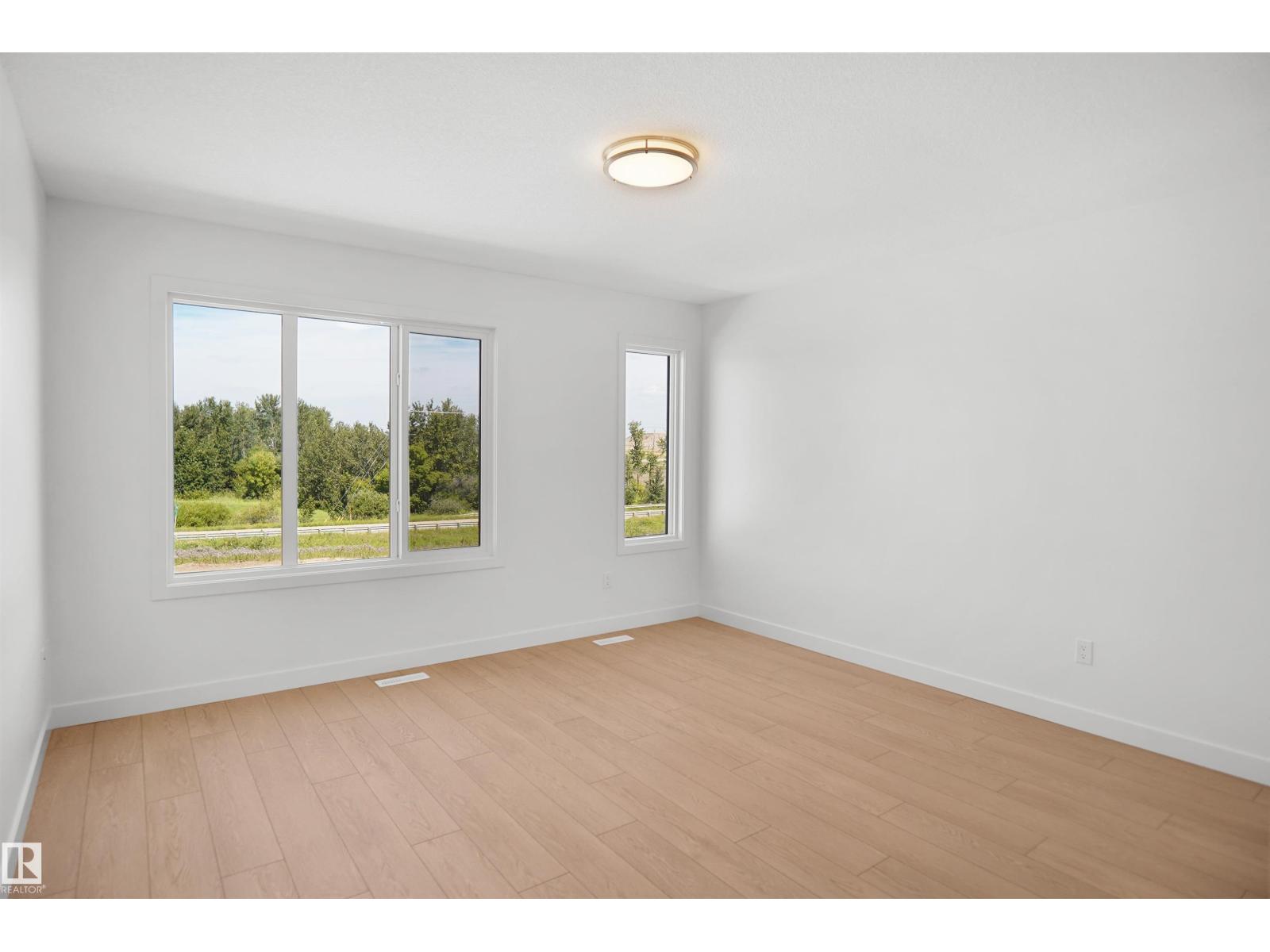 924 19 Av Nw Property Photo 3