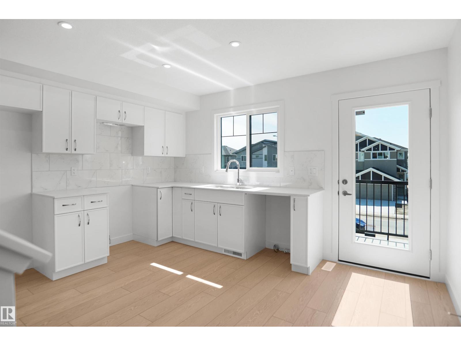 924 19 Av Nw Property Photo 8