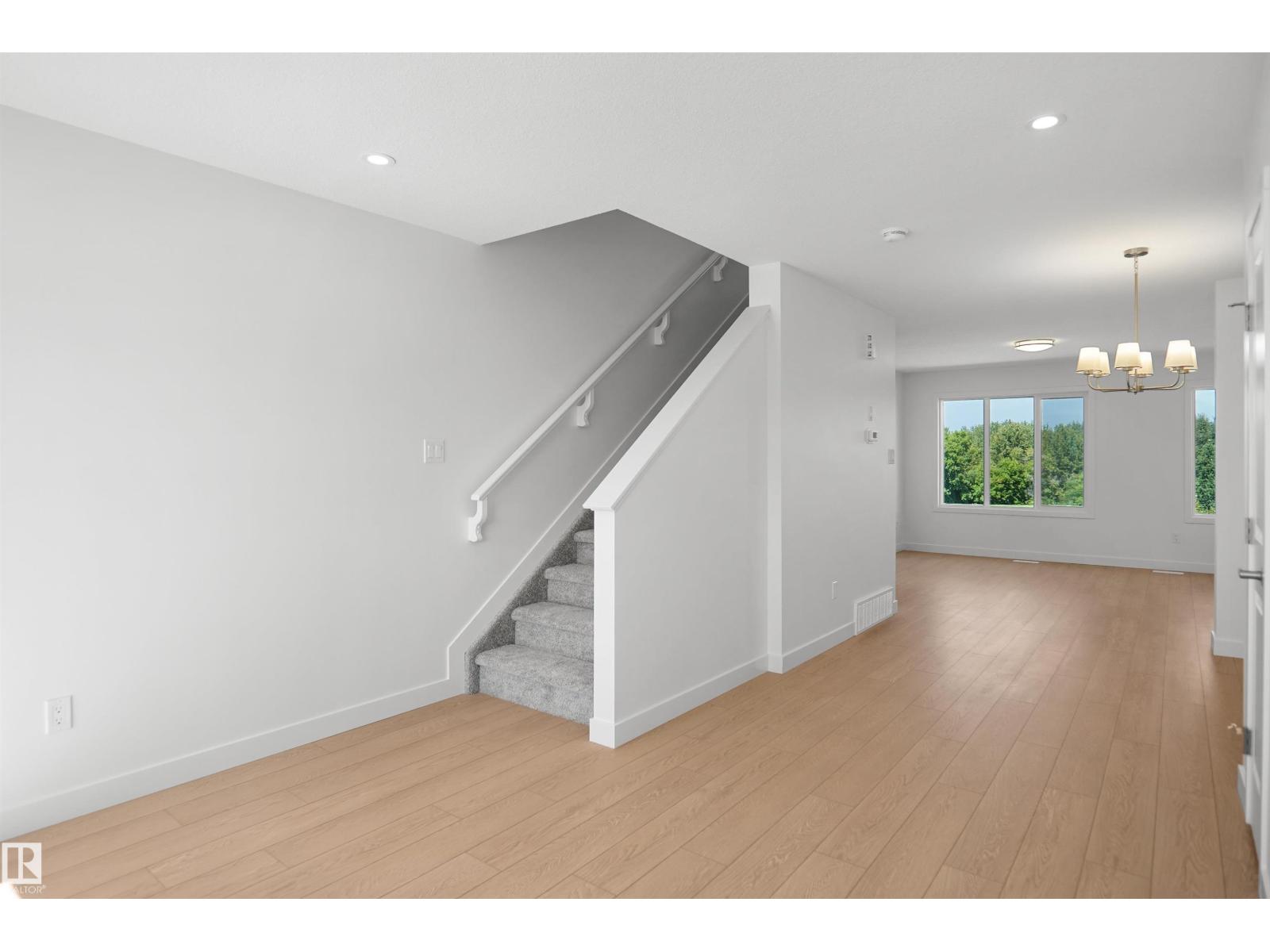 924 19 Av Nw Property Photo 10