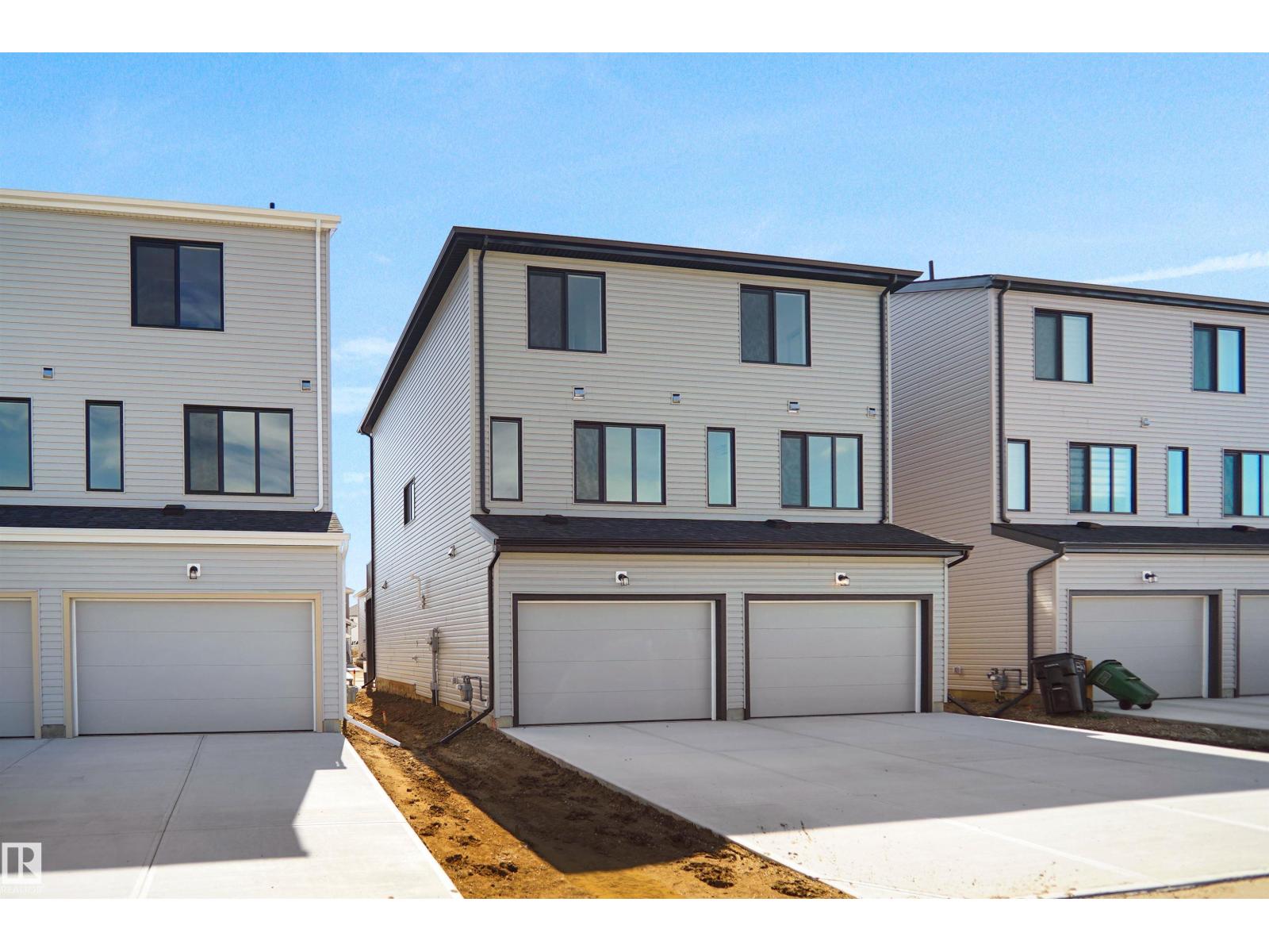 924 19 Av Nw Property Photo 27