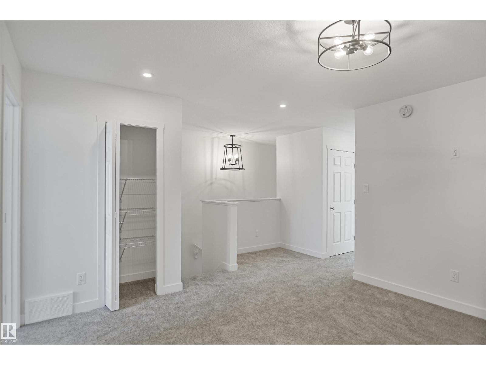 39 Leawood Li Property Photo 15