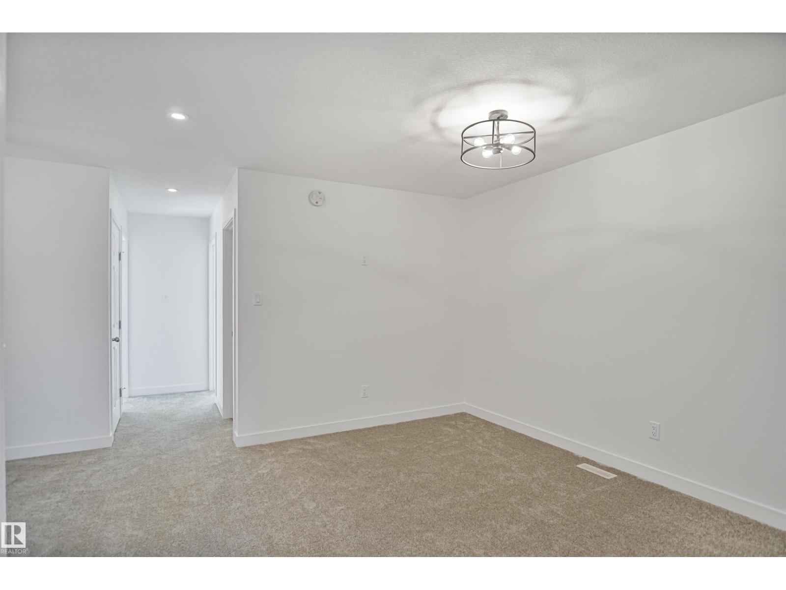 39 Leawood Li Property Photo 16