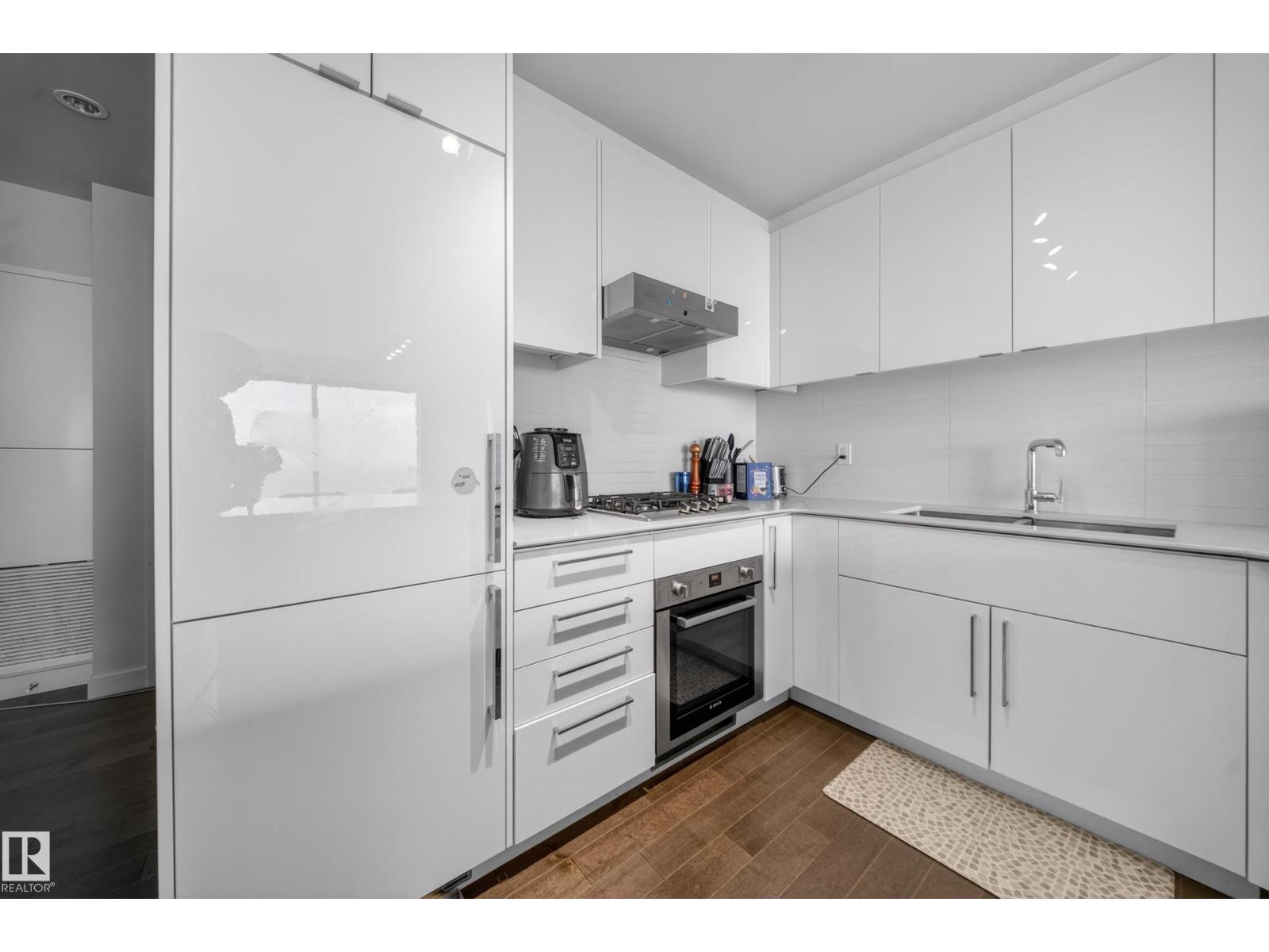 #4007 10360 102 St Nw Property Photo 8