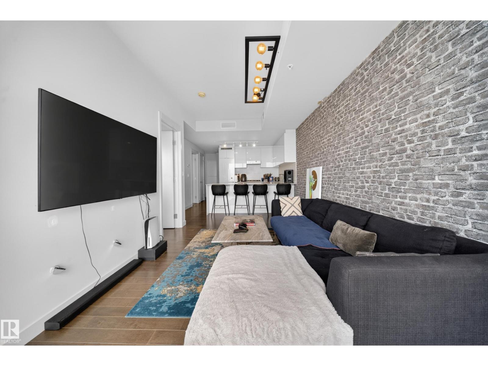 #4007 10360 102 St Nw Property Photo 15