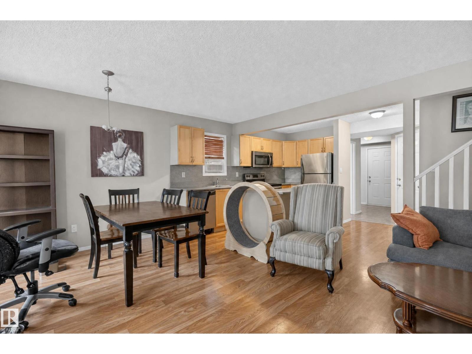 21312 48 Av Nw Property Photo 11