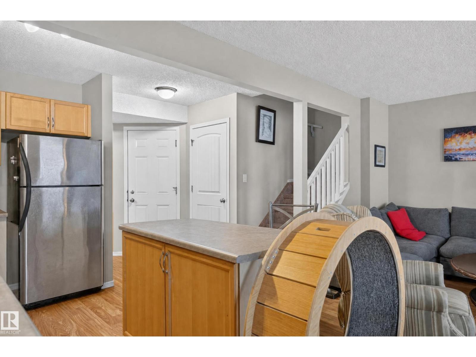 21312 48 Av Nw Property Photo 14