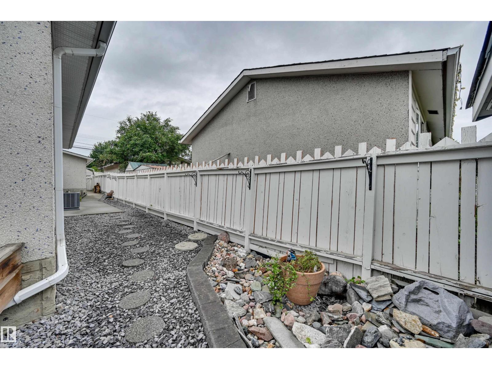 14203 61 St Nw Property Photo 11