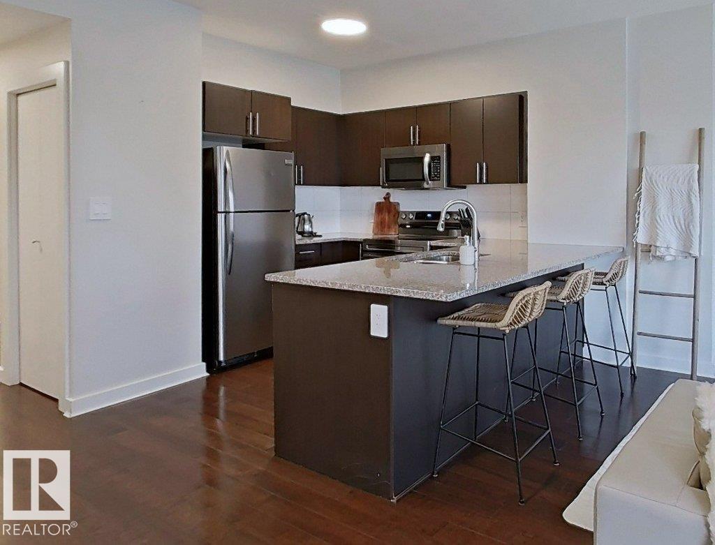 #605 10152 104 St Nw Property Photo 11