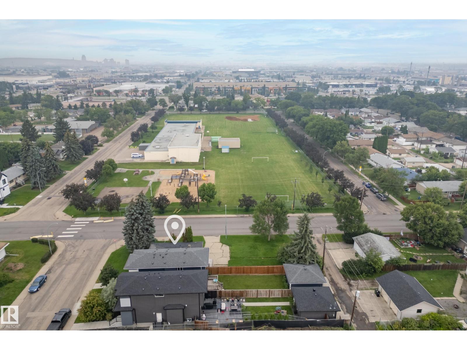 15321 110 Av Nw Property Photo 2