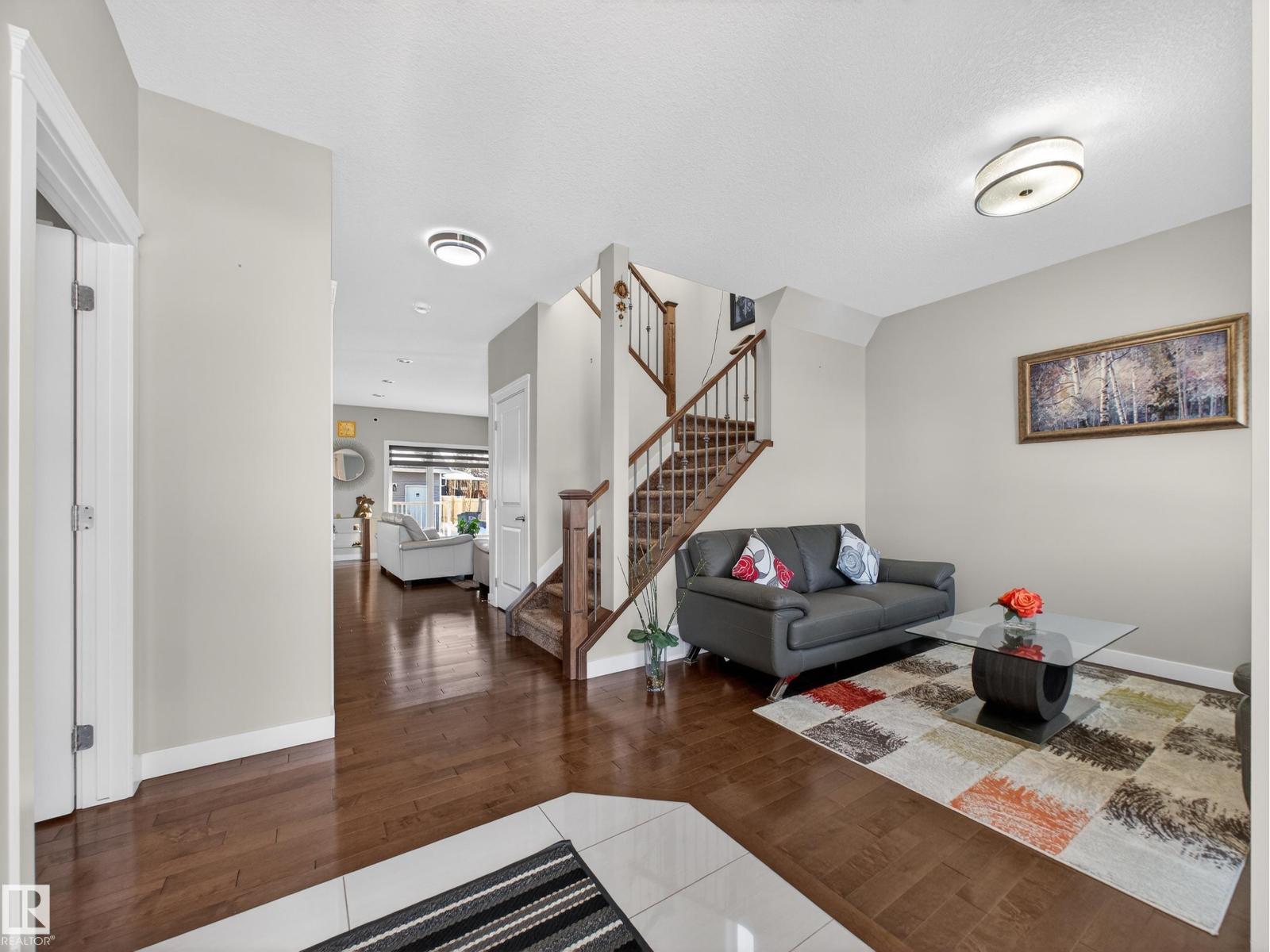 9917 162 St Nw Property Photo 14