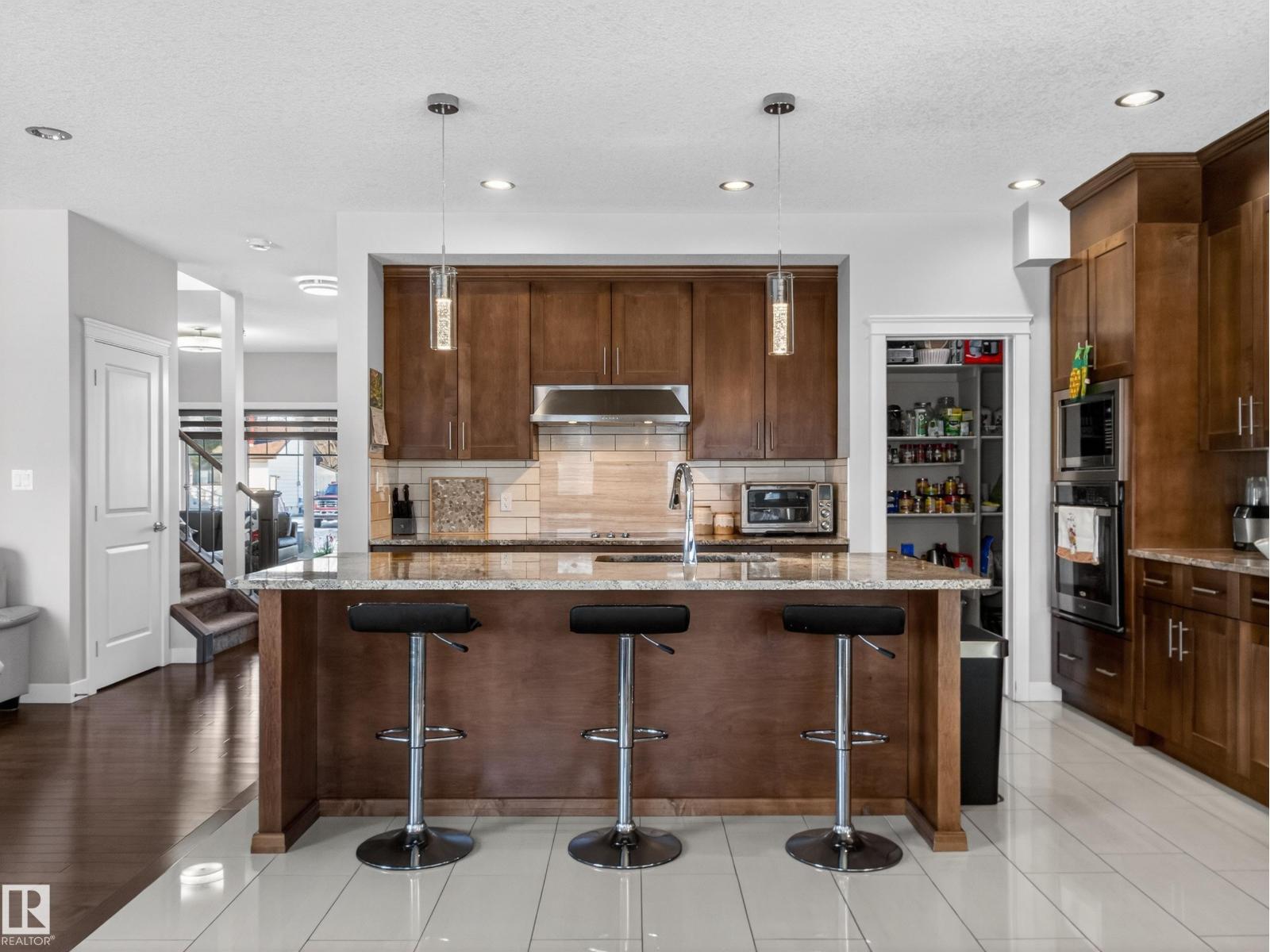 9917 162 St Nw Property Photo 18