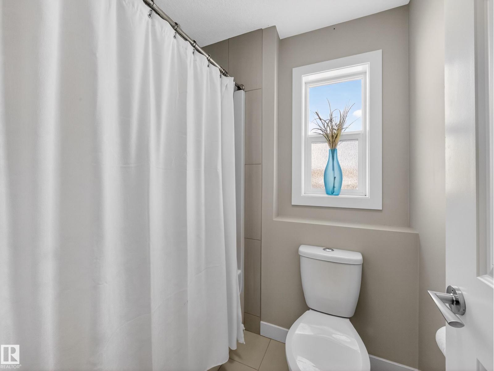 9917 162 St Nw Property Photo 46
