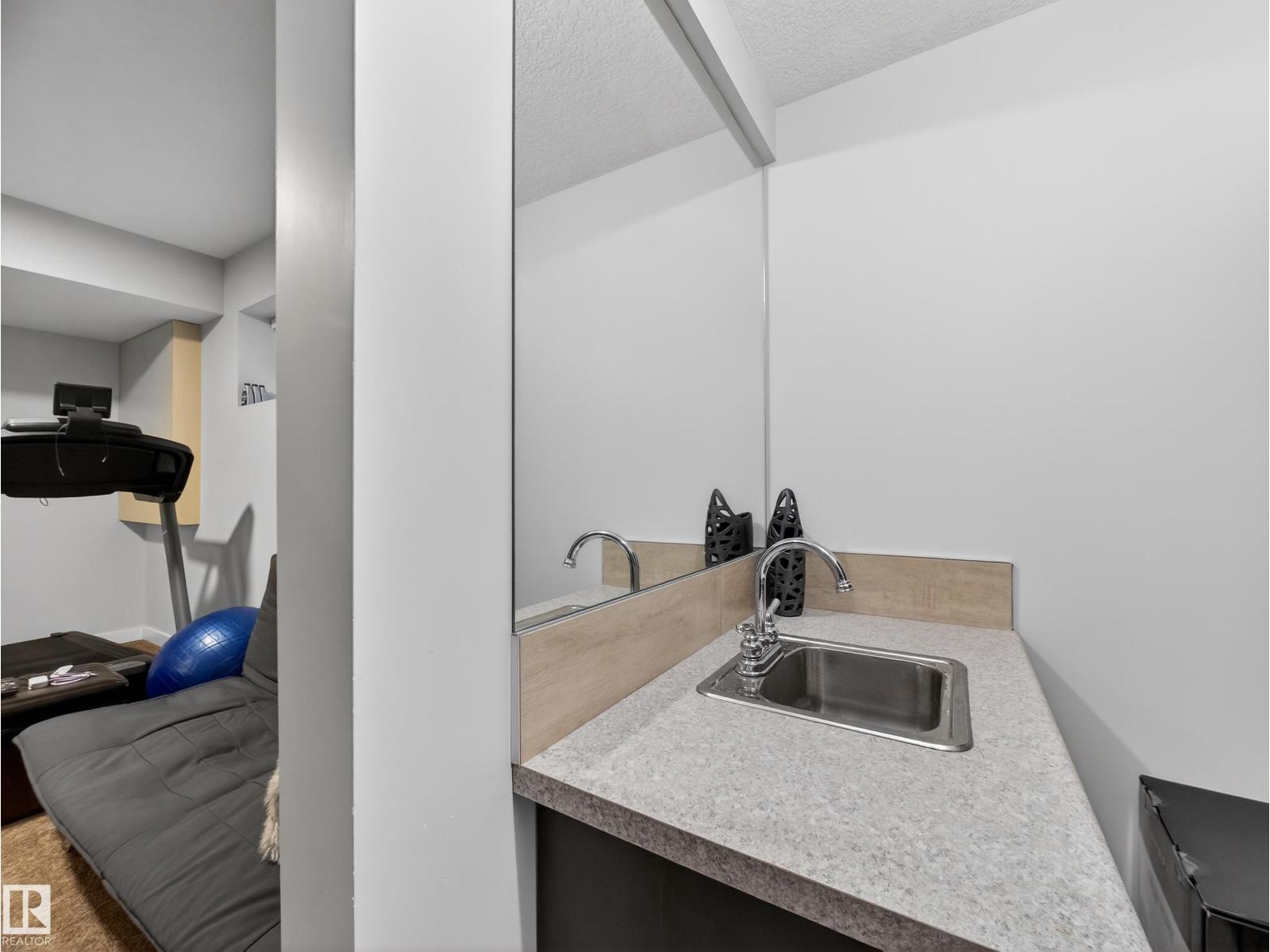 9917 162 St Nw Property Photo 53