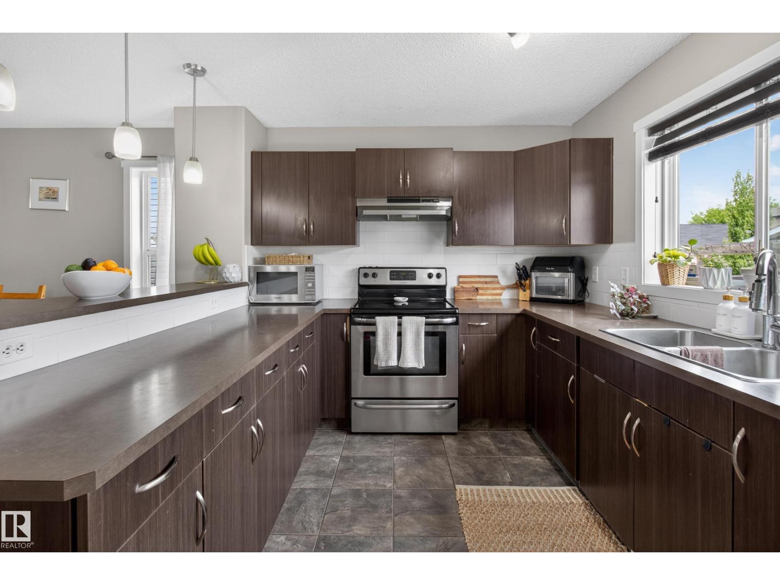3611 12 St Nw Property Photo 13