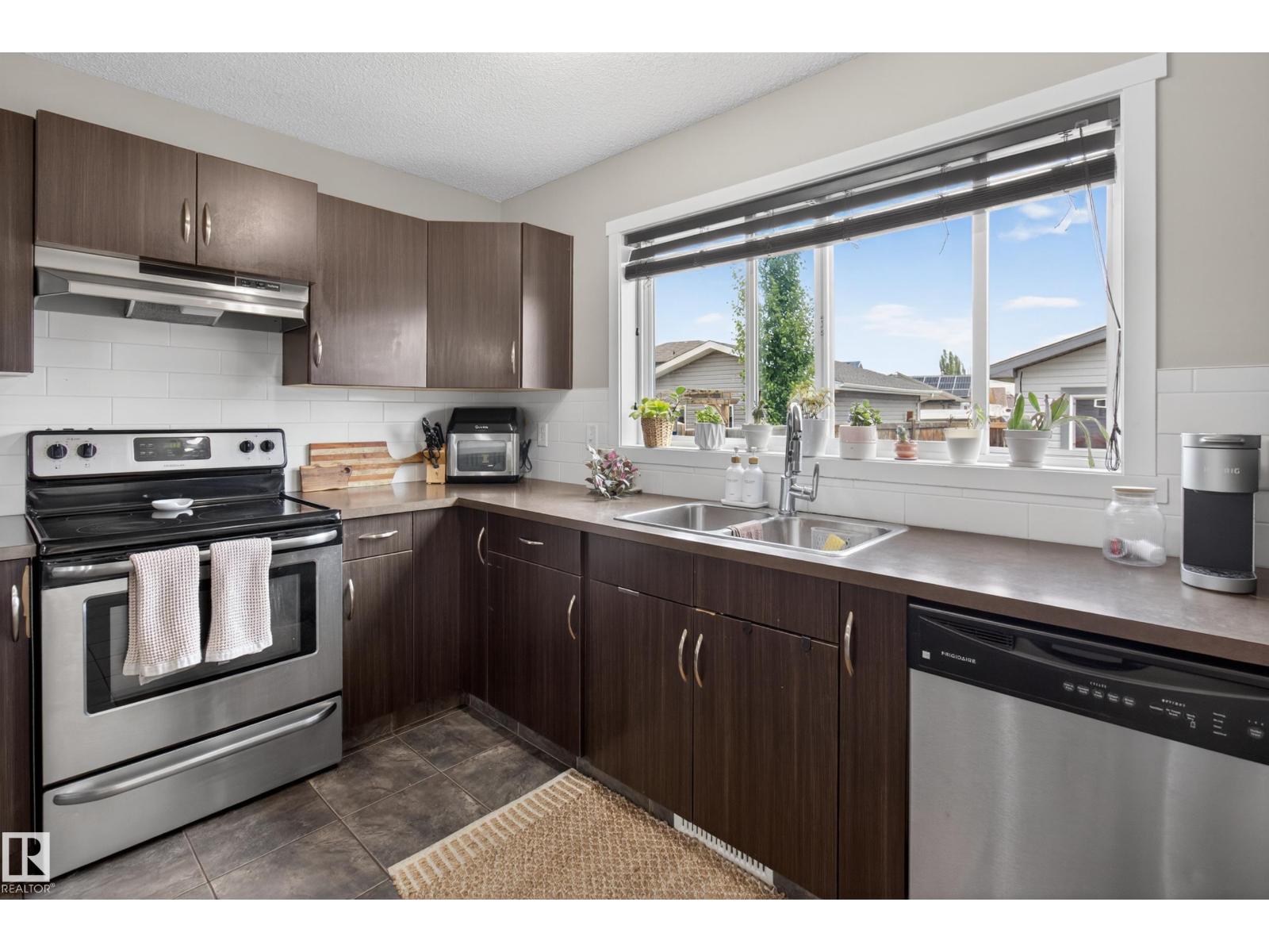 3611 12 St Nw Property Photo 14