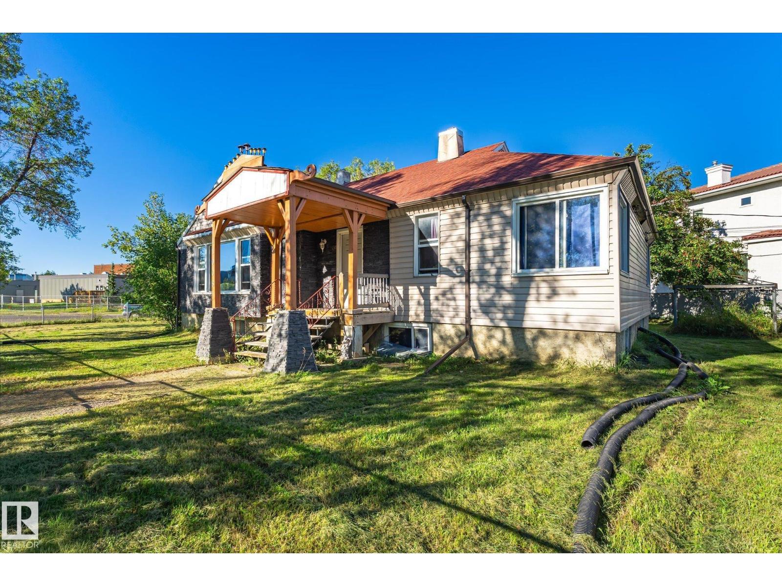 11008 109 St Nw Property Photo 14