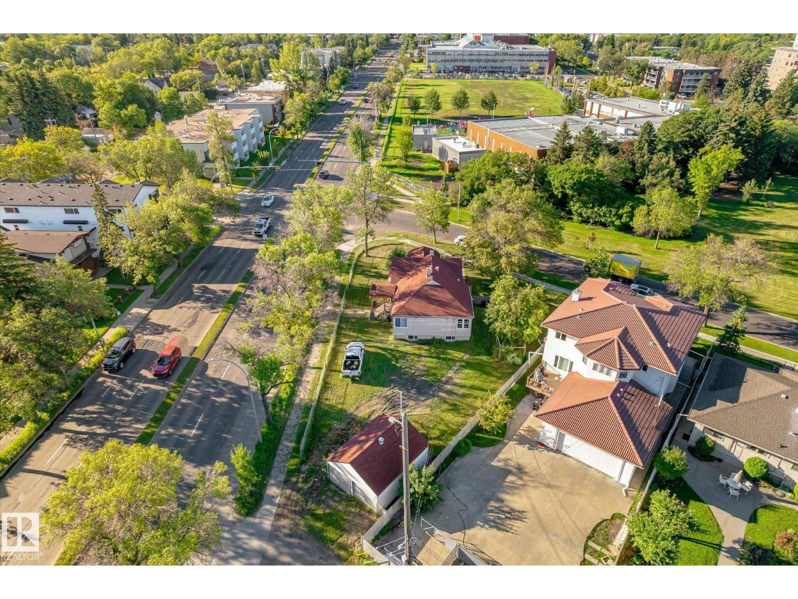 11008 109 St Nw Property Photo 16