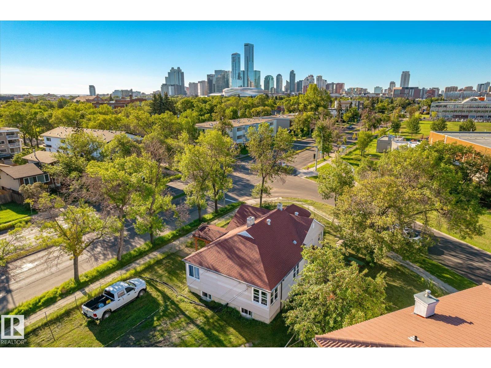 11008 109 St Nw Property Photo 17
