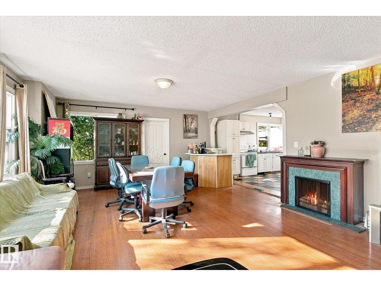 11008 109 St Nw Property Photo 24