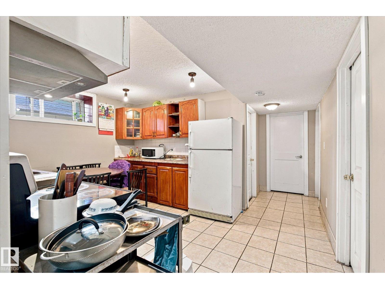 11008 109 St Nw Property Photo 34