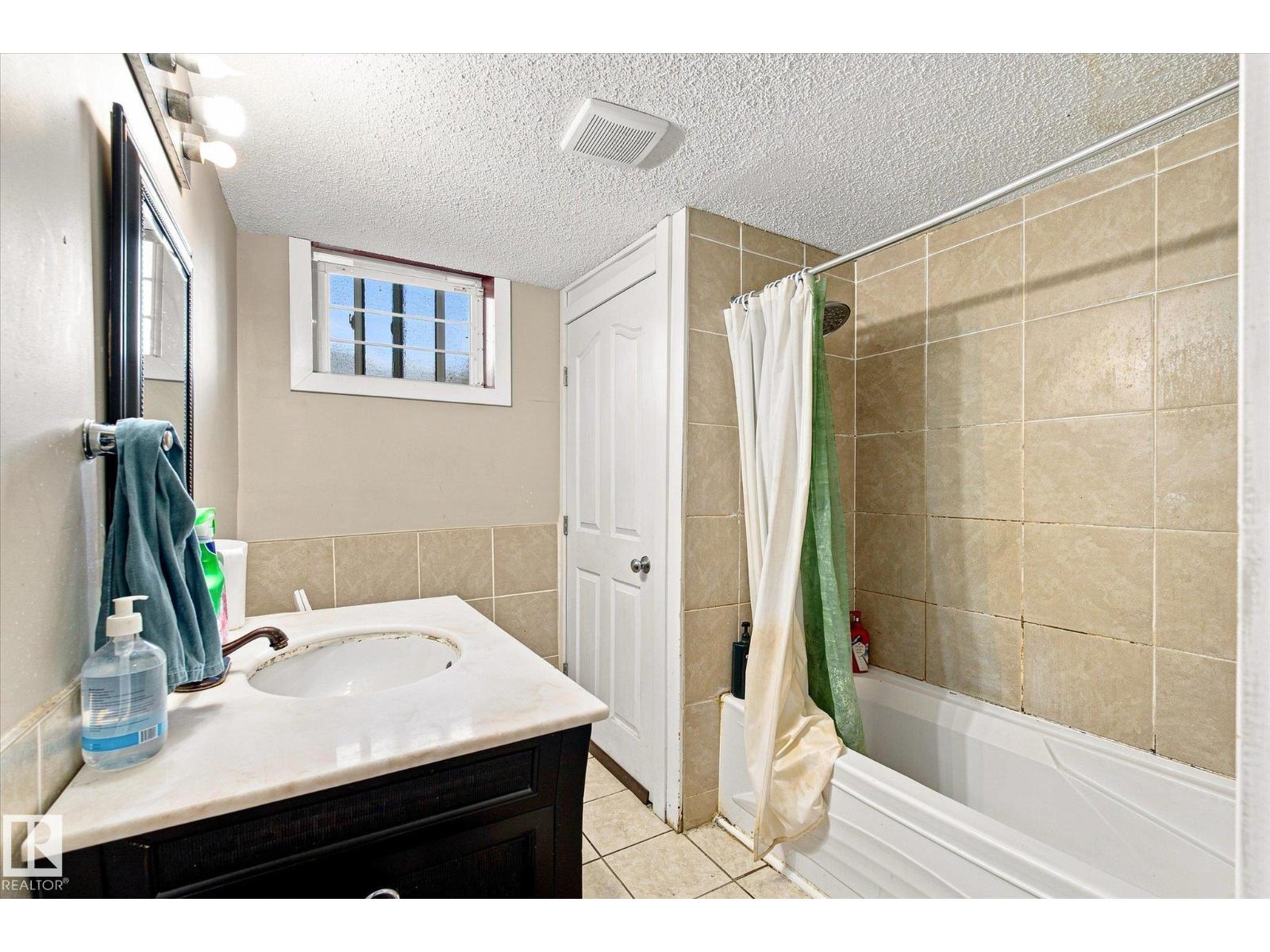 11008 109 St Nw Property Photo 38