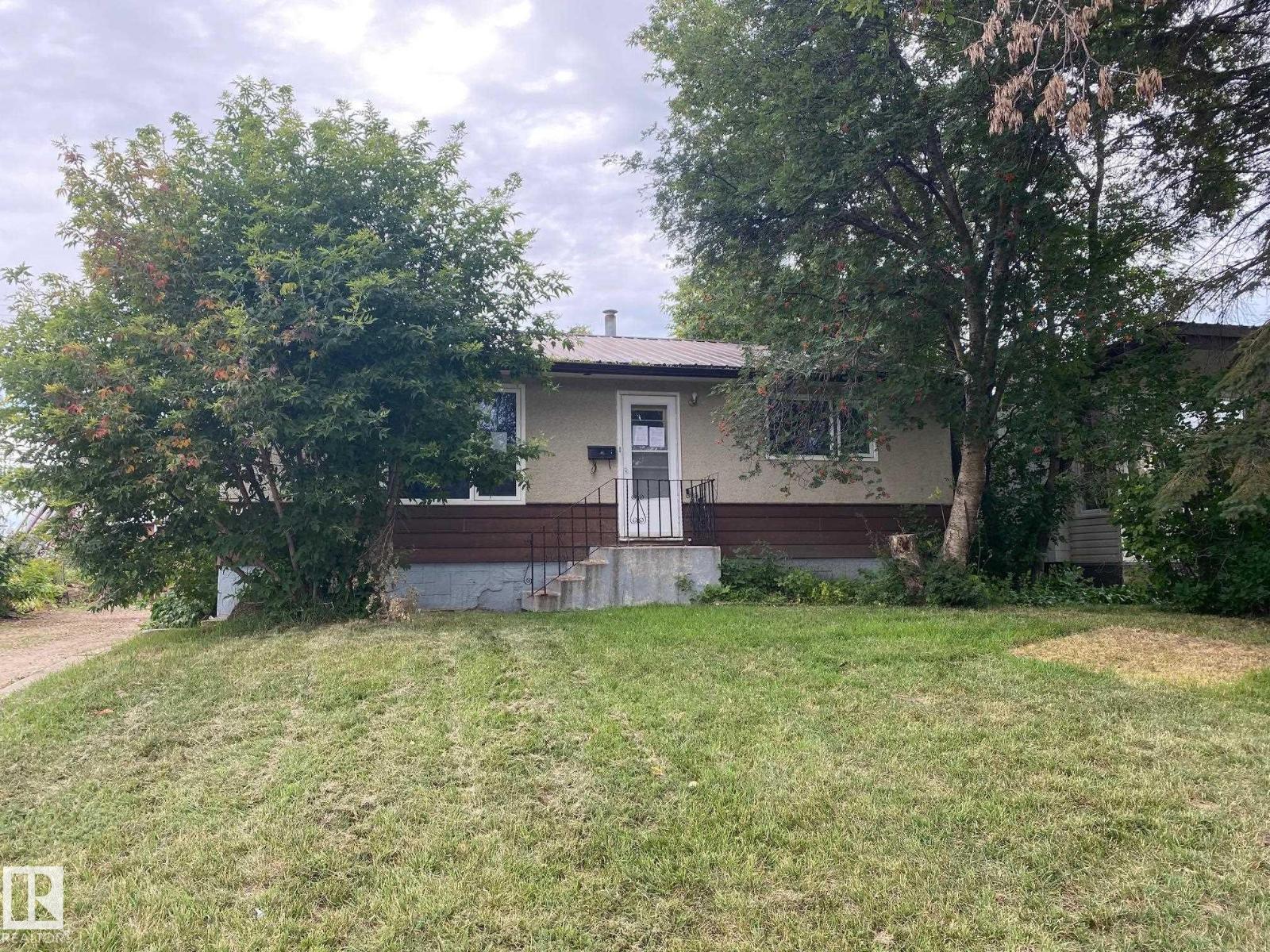 4008 55 St Property Photo 1