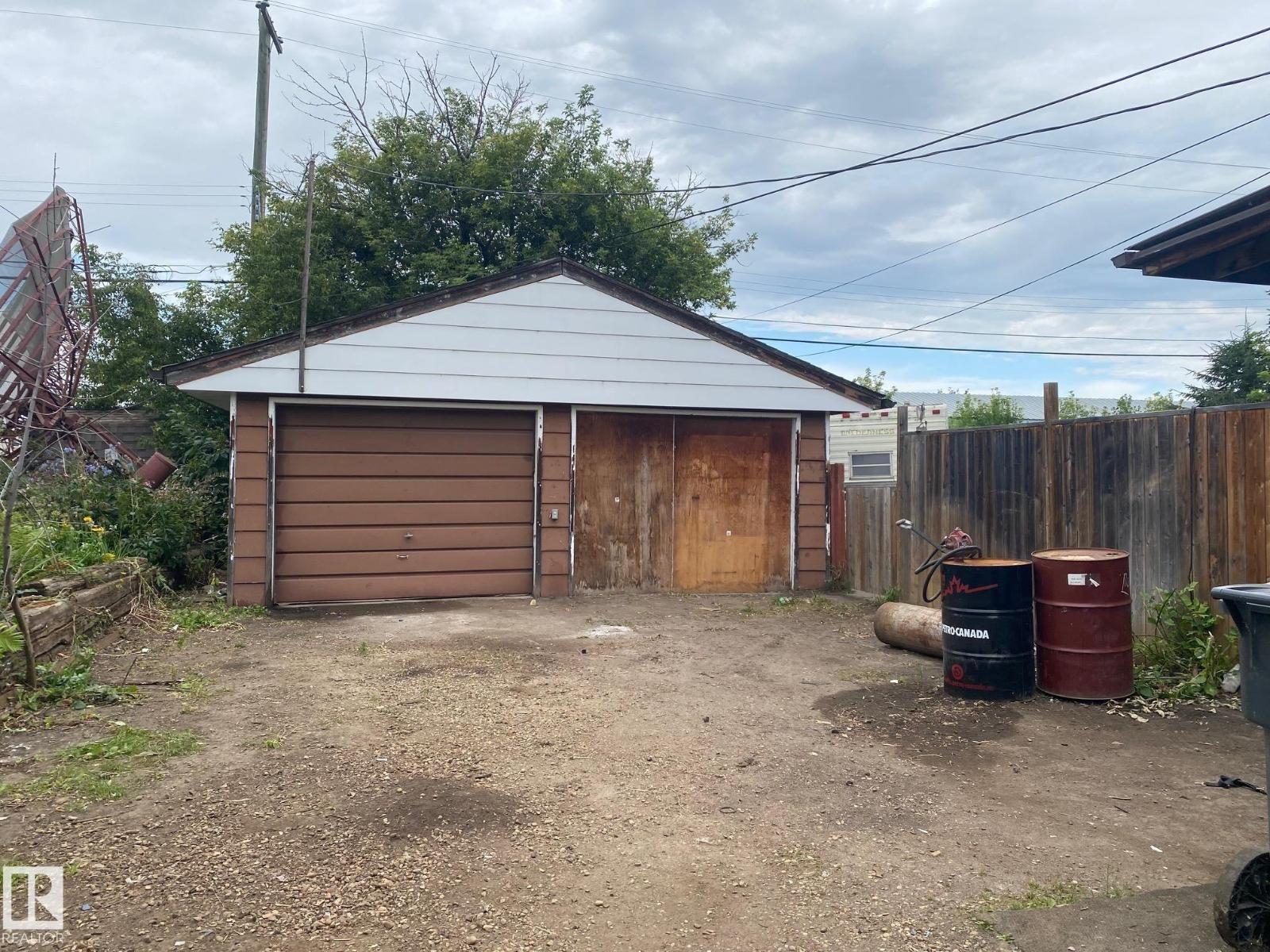 4008 55 St Property Photo 4