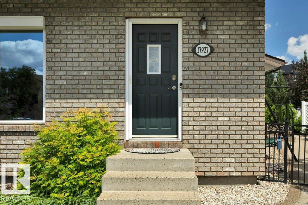 17927 92a St Nw Property Photo 2
