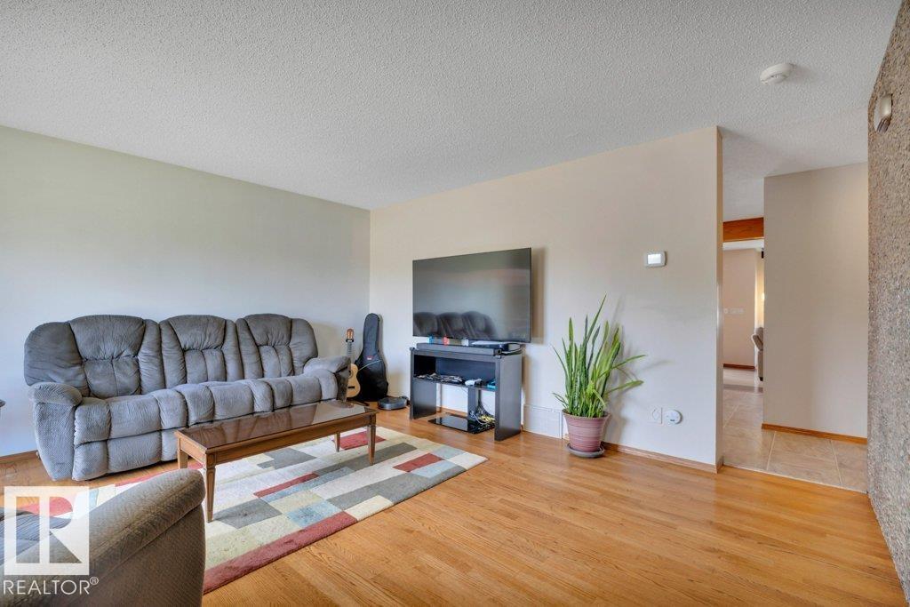 17927 92a St Nw Property Photo 7